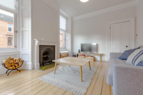 Spacious 1 Bedroom West End Apartment near Byres Road